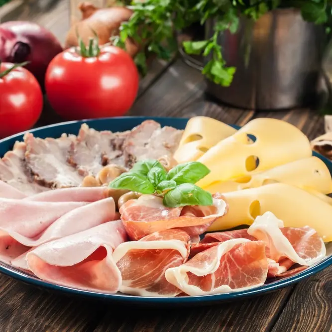Plateau de Charcuteries / Fromages - 2 personnes (600g)