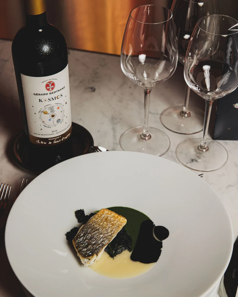 Kosmos jour Hommage à Saint Exupéry Vin de France 2025 – 75cl avec son étui cadeau vin blanc